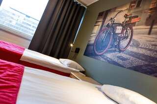 Отель Hotel Amado Пори Двухместный номер "Комфорт" с 2 отдельными кроватями и видом на город-5