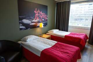 Отель Hotel Amado Пори Двухместный номер "Комфорт" с 2 отдельными кроватями и видом на город-9